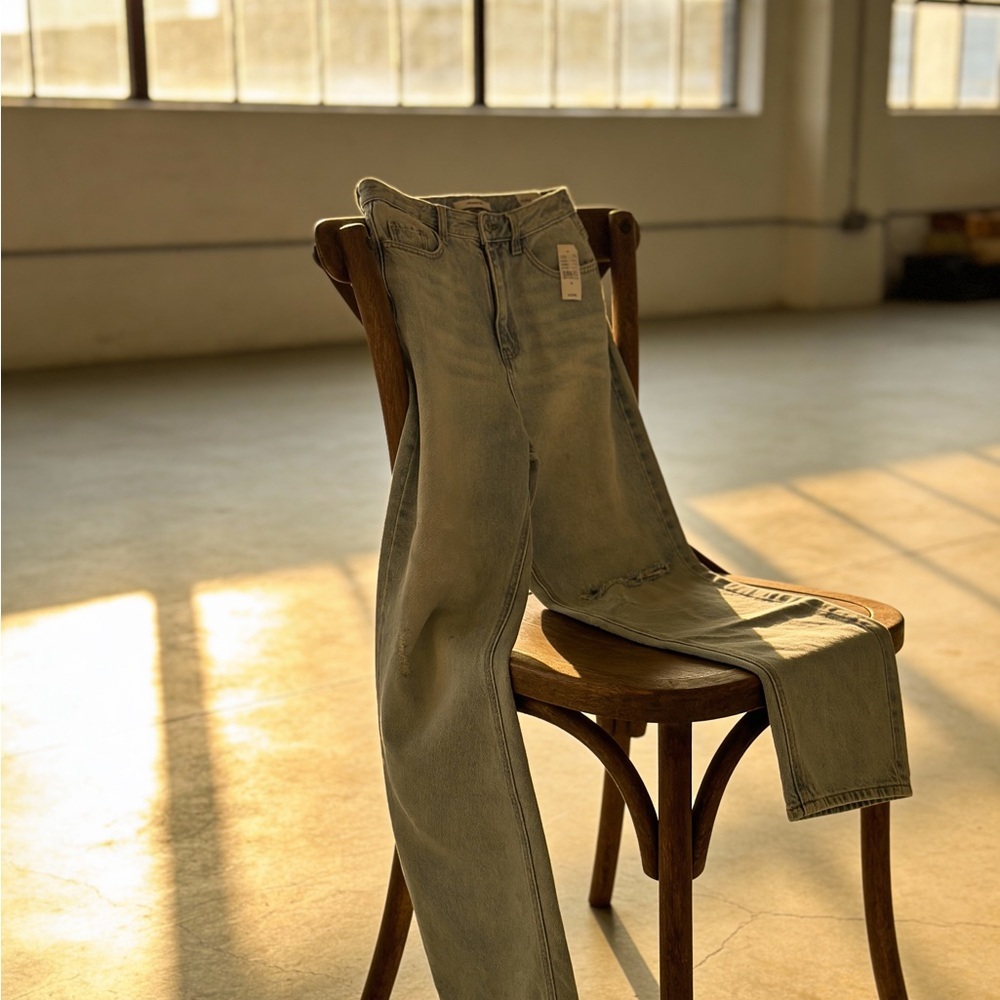 PacSun 90’s Boyfriend Jeans Size 28 Light Wash Distressed Raw Hem NWT - Picture 6 of 12